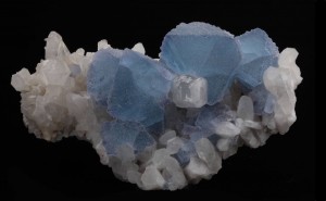 Fluorite-azzurra-Quarzo-CINA